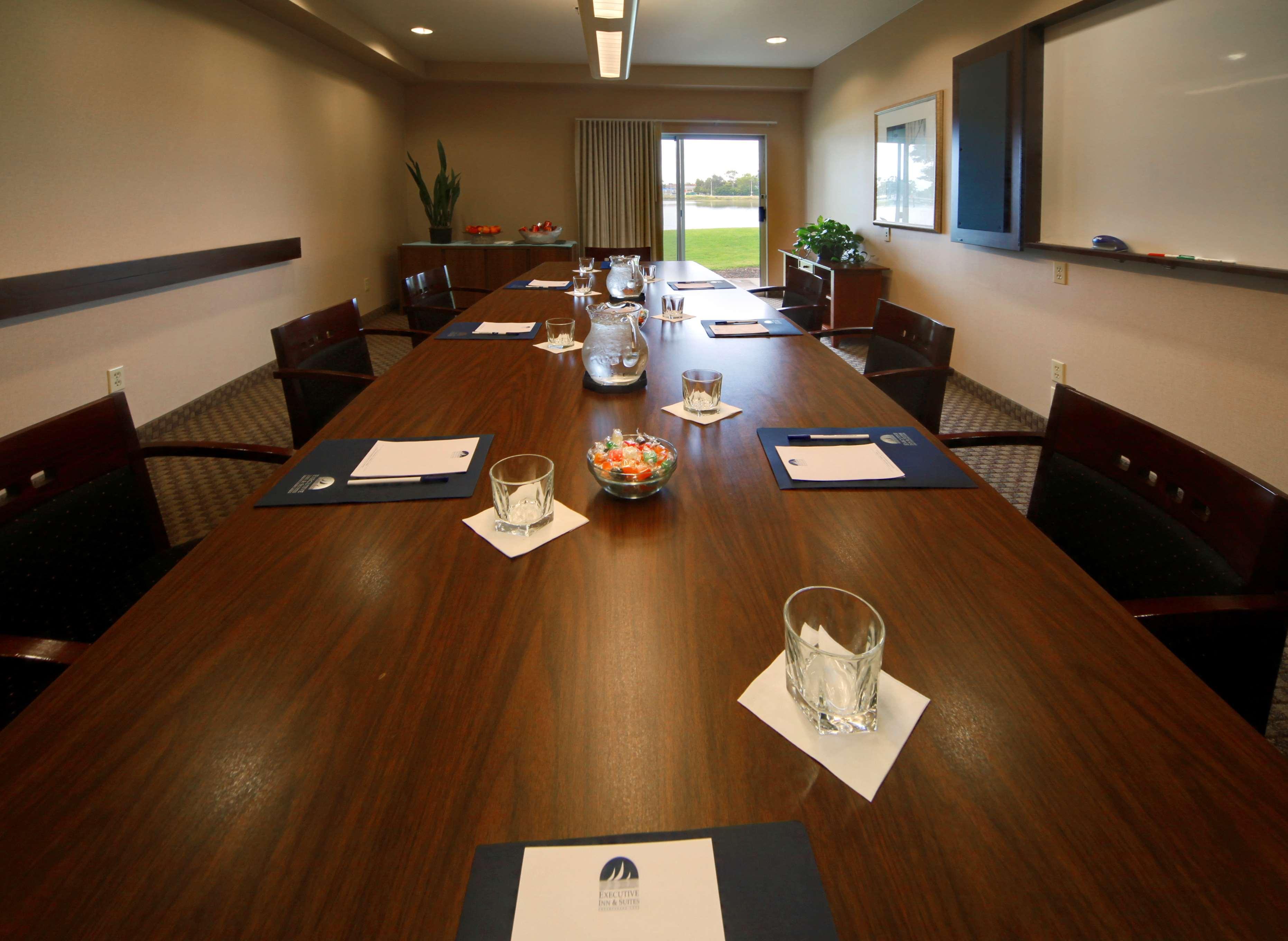 Best Western Plus Bayside Hotel Oakland Extérieur photo
